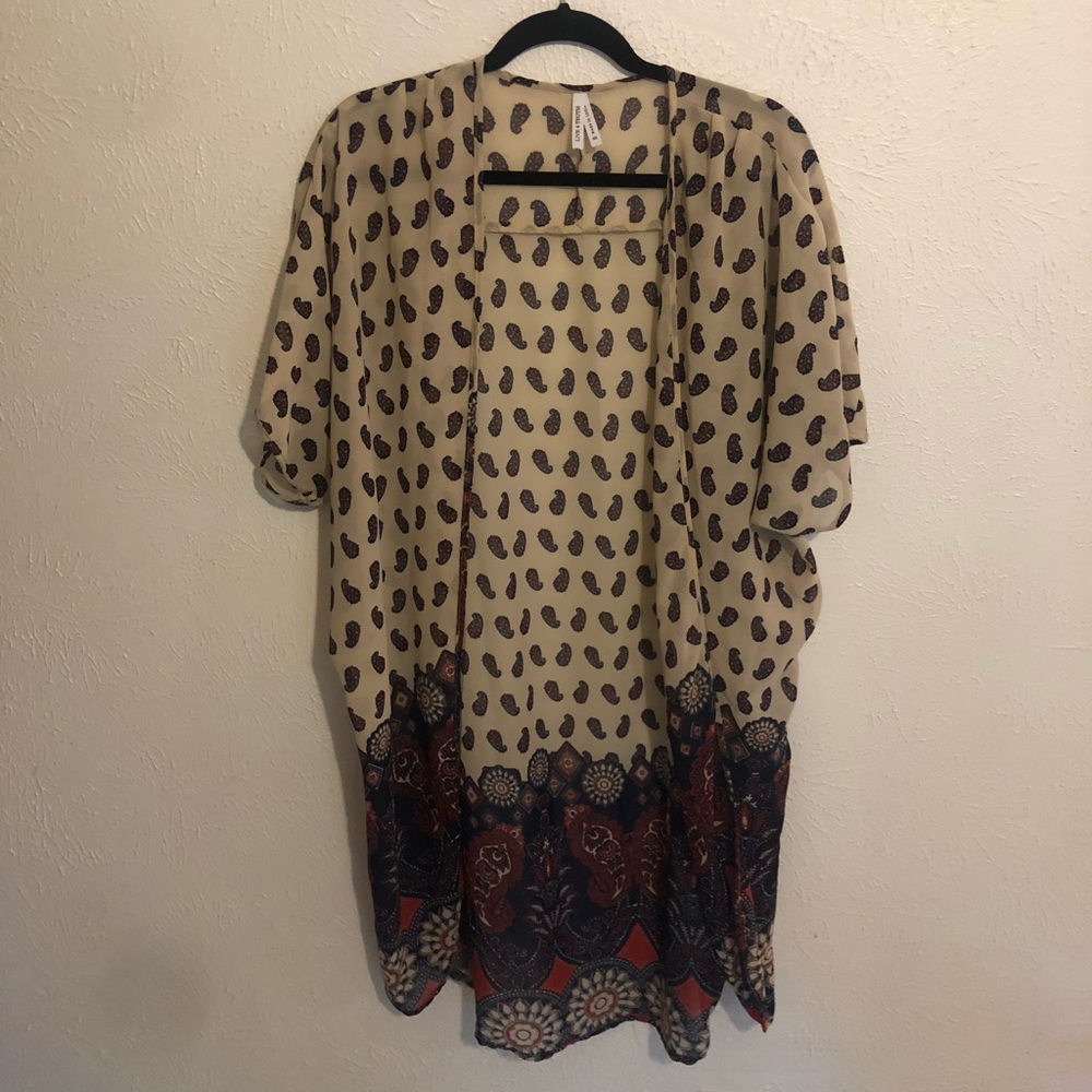 Beautiful polyester tunic!